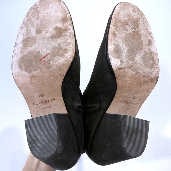 COLE HAAN / matte black ankle bootie - Picture 5 of 9